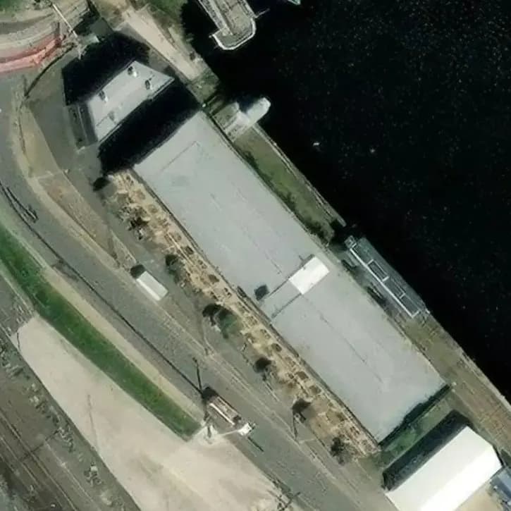 Verlaten Hangar